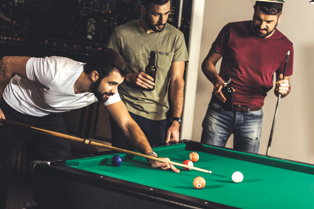 Они радије деле пиво него емоције 